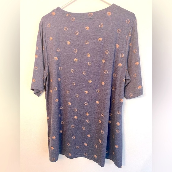 BloomChic Indigo Pumpkin T-Shirt + Pumpkin Earrings Set - Picture 3 of 5